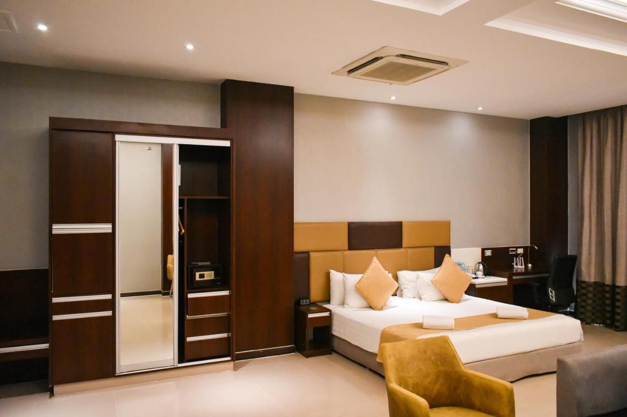 Mg Grand Hotel Olongapo Eksteriør billede